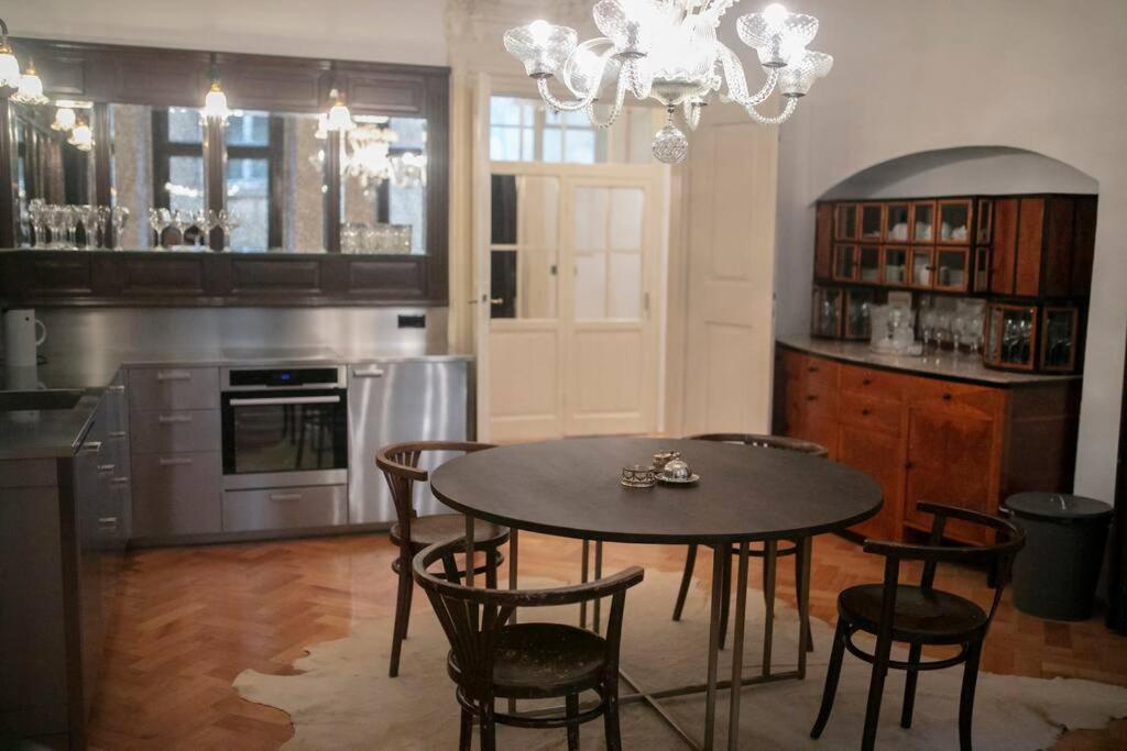 King Charles Apartment براغ المظهر الخارجي الصورة