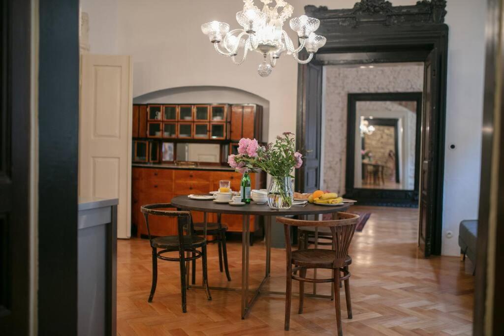 King Charles Apartment براغ المظهر الخارجي الصورة